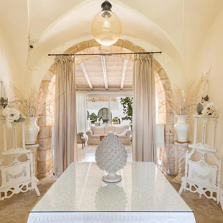 Masseria Cucuruzza Boutique Hotel Felline