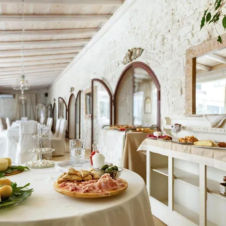 Masseria Cucuruzza Boutique Hotel 4*